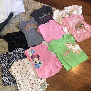 Bundle of 5T short sleeve tops